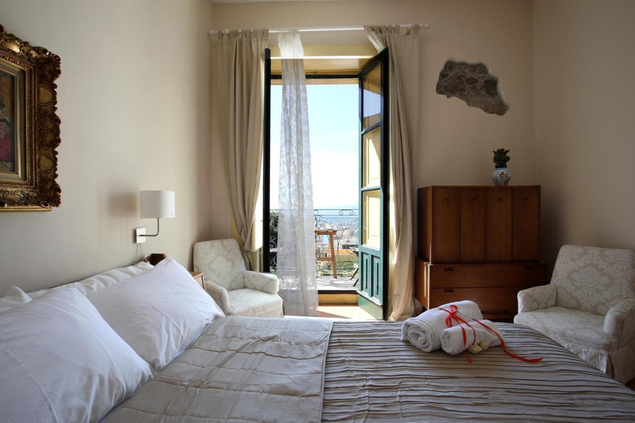 Greek Theater - Sea View Apartment Taormina Bagian luar foto
